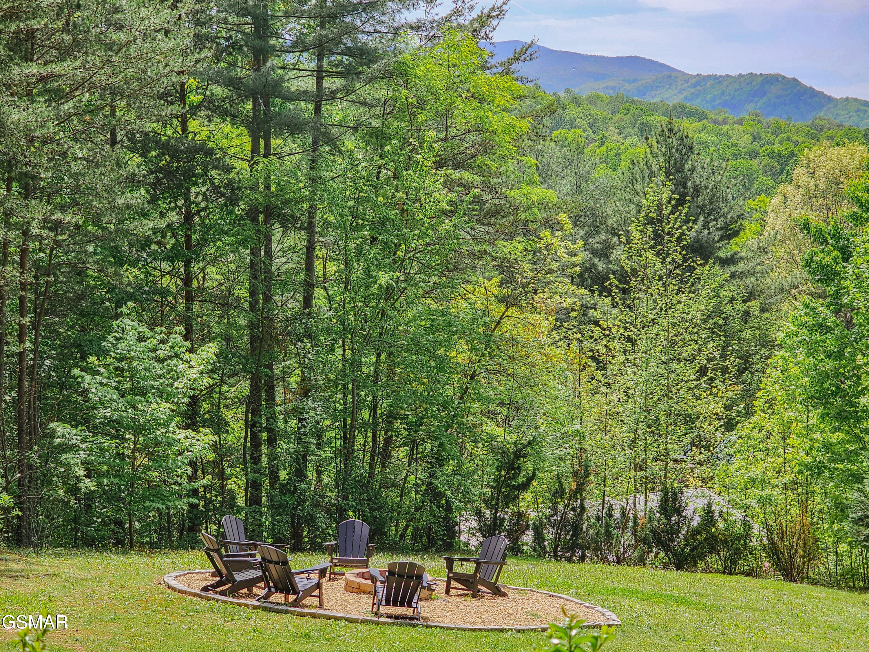 1223 Ski View Lane Sevierville TN 37876