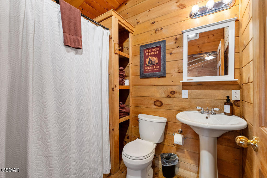 3480 Valley Dale Way Sevierville TN 37862