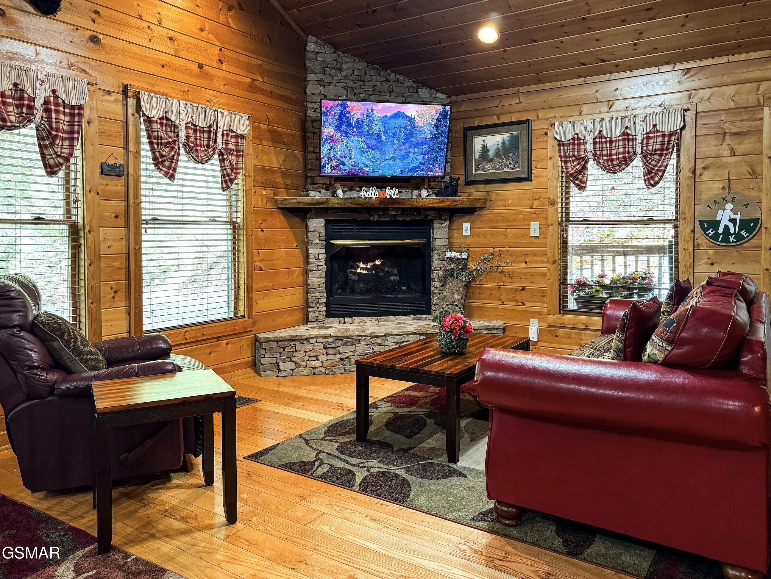 2919 Golden Pond Way Sevierville TN 37862