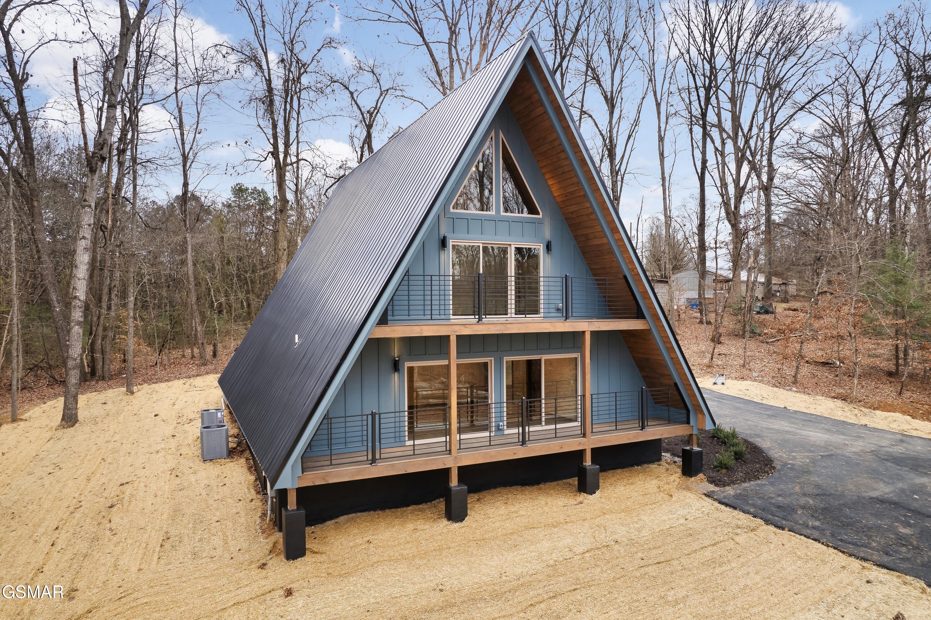 515 Tatum Rose Way Sevierville TN 37876