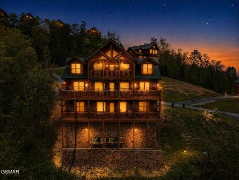 2722 Mountain Preserve Drive Sevierville TN 37862