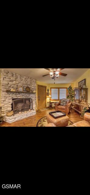 2765 Grassy Branch Loop Sevierville TN 37876