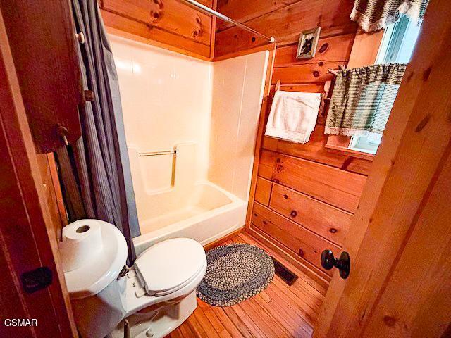 1925 Beach Front Drive Sevierville TN 37876