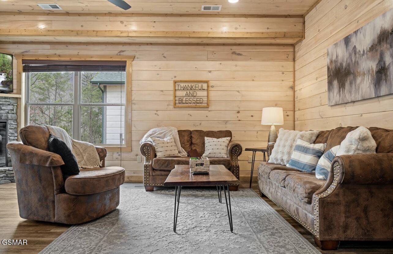 844 Osprey Way Pigeon Forge TN 37863