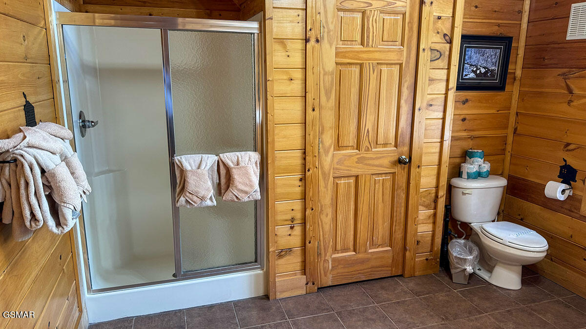 1352 Timberwolf Way Sevierville TN 37876