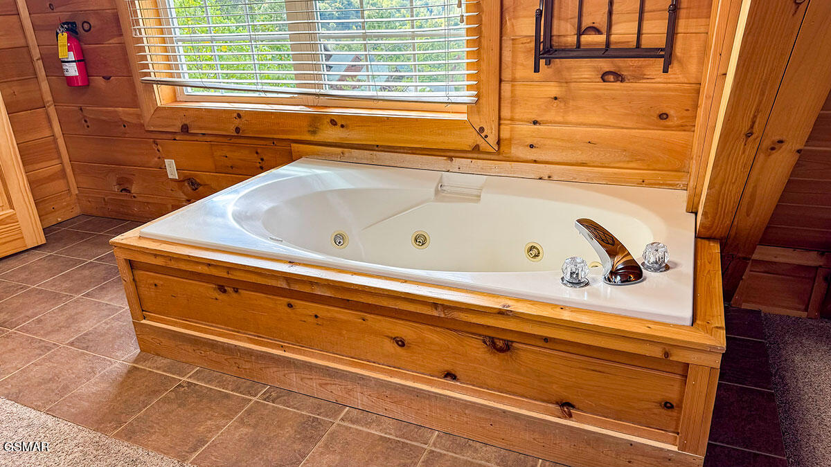 1352 Timberwolf Way Sevierville TN 37876