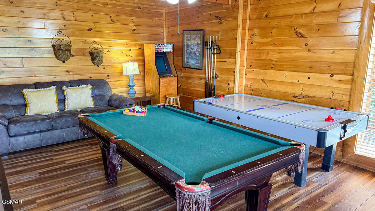 1352 Timberwolf Way Sevierville TN 37876