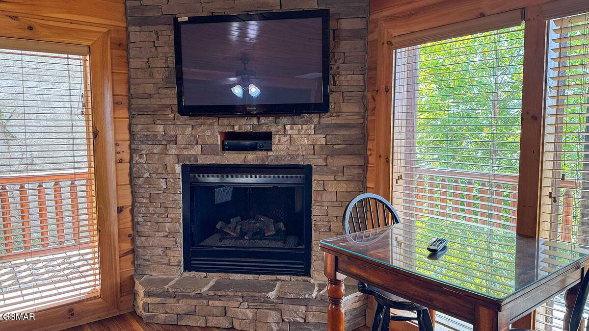 1352 Timberwolf Way Sevierville TN 37876