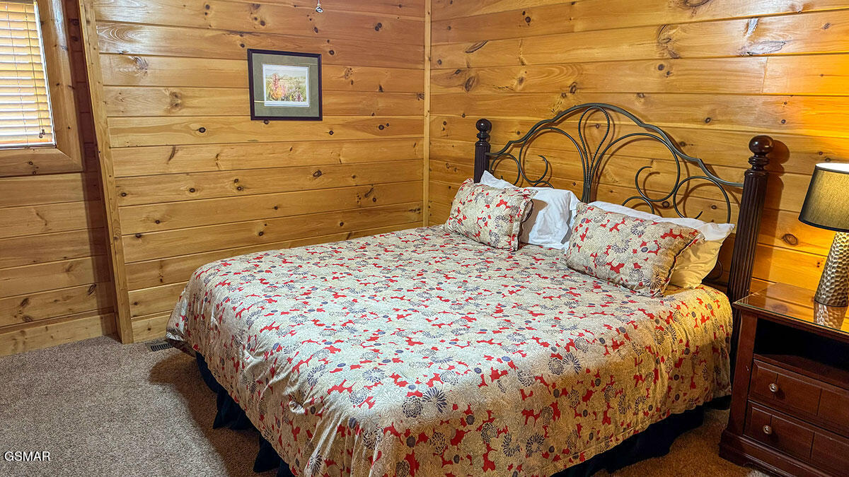 1352 Timberwolf Way Sevierville TN 37876