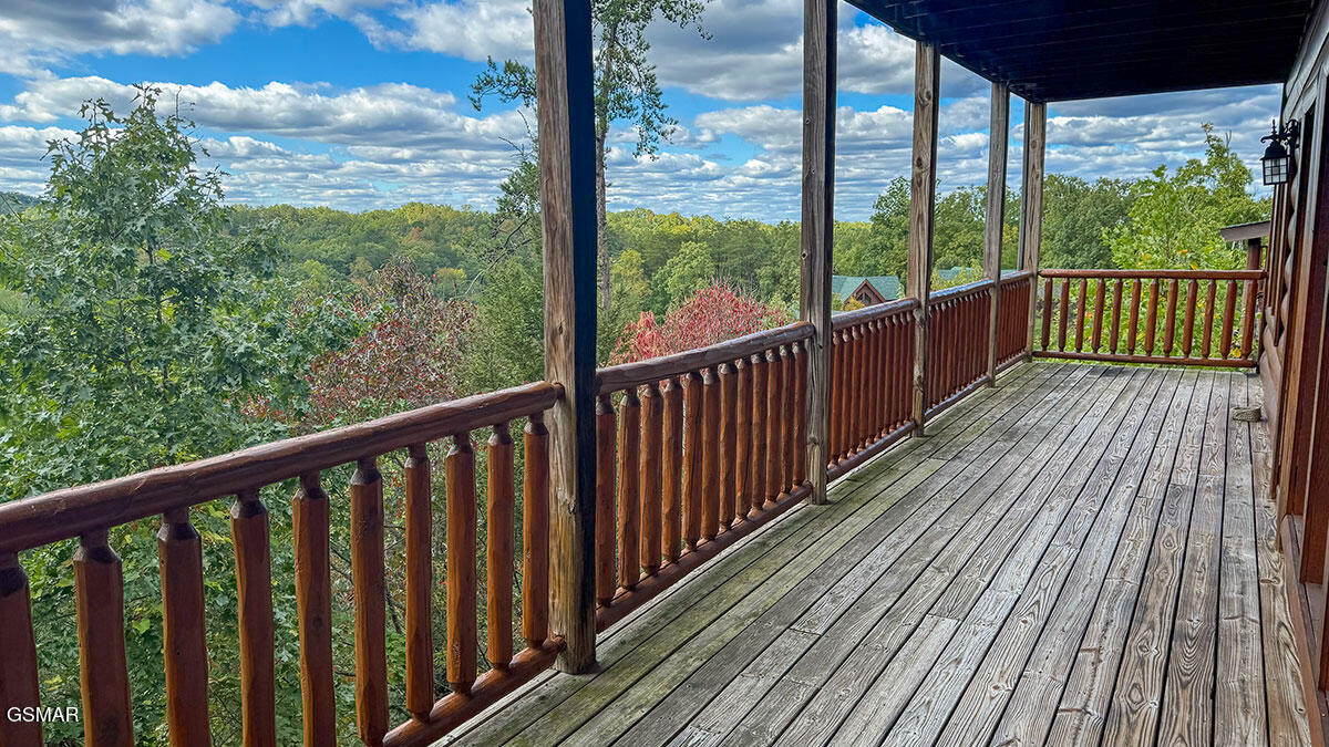 1352 Timberwolf Way Sevierville TN 37876