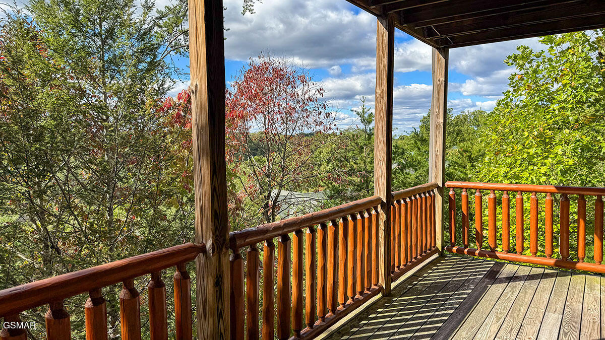 1352 Timberwolf Way Sevierville TN 37876