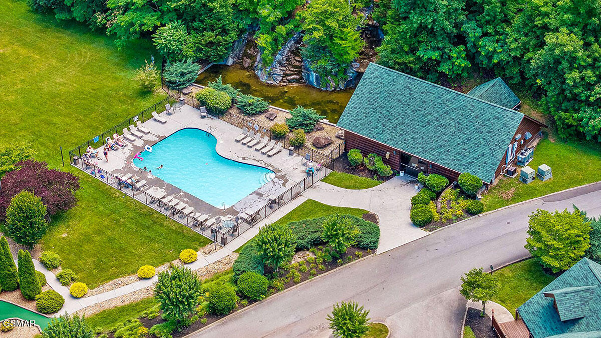 1352 Timberwolf Way Sevierville TN 37876