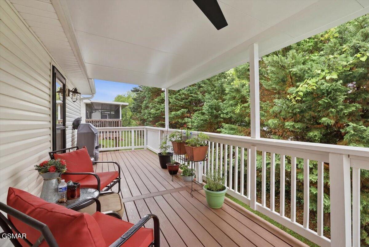 1523 Mayberry Lane Sevierville TN 37862