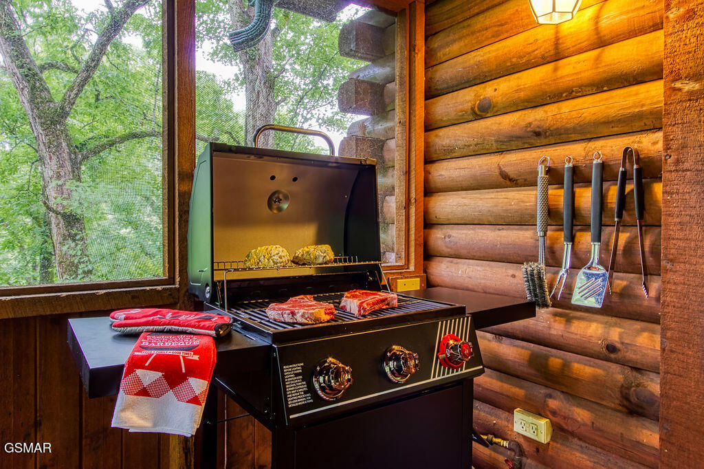 282 Cherokee Path Way Sevierville TN 37876