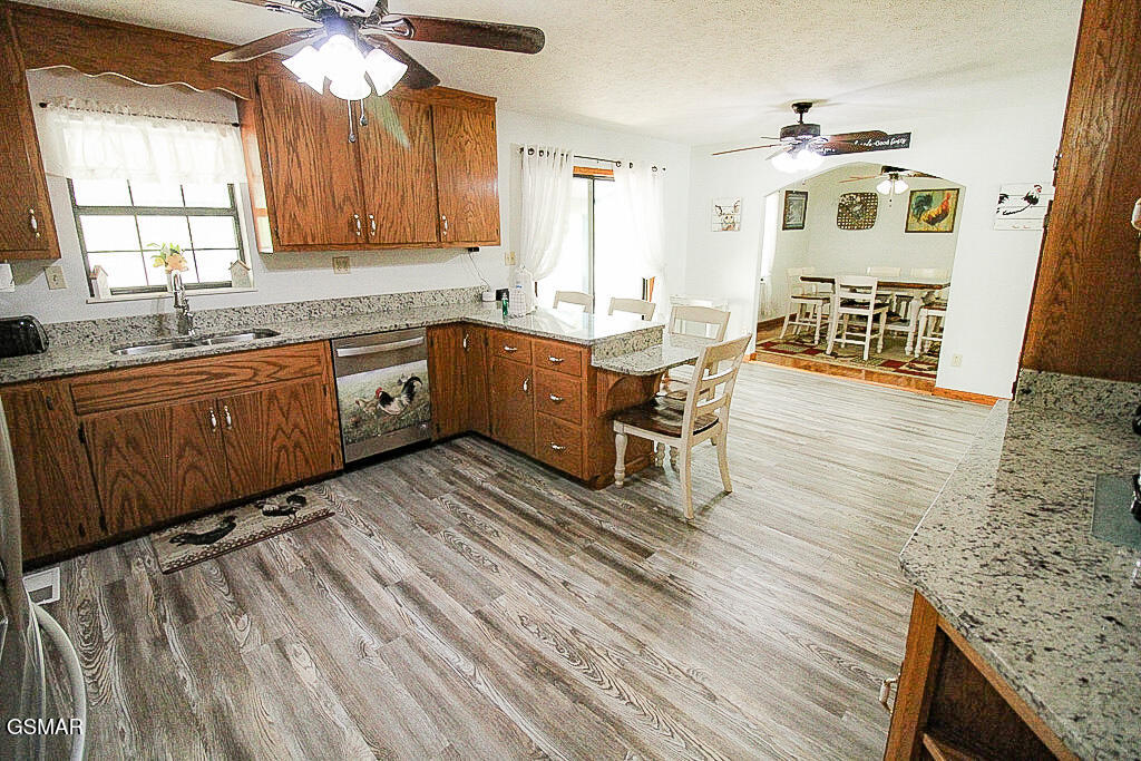 898 Lake View Loop Sevierville TN 37876