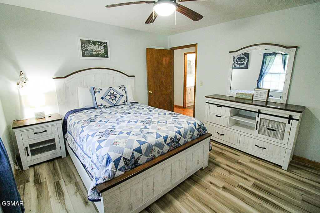 898 Lake View Loop Sevierville TN 37876