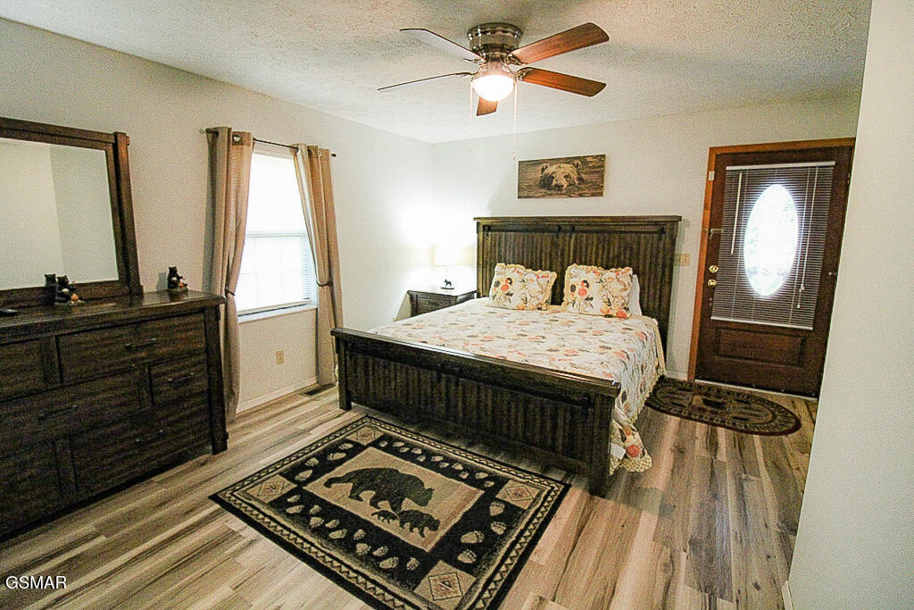 898 Lake View Loop Sevierville TN 37876