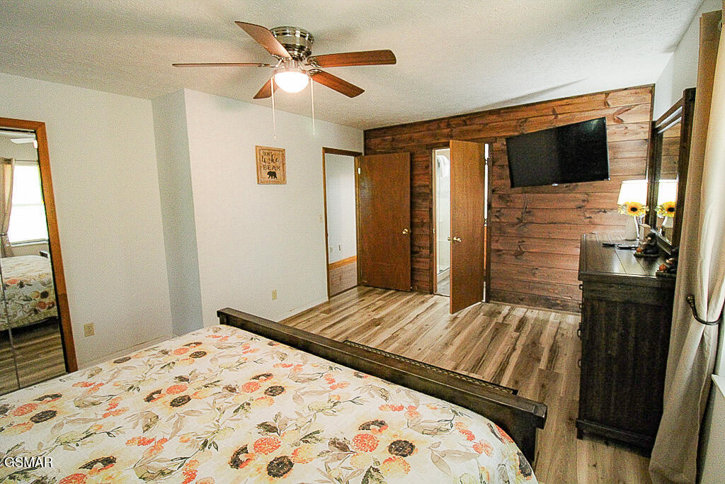 898 Lake View Loop Sevierville TN 37876