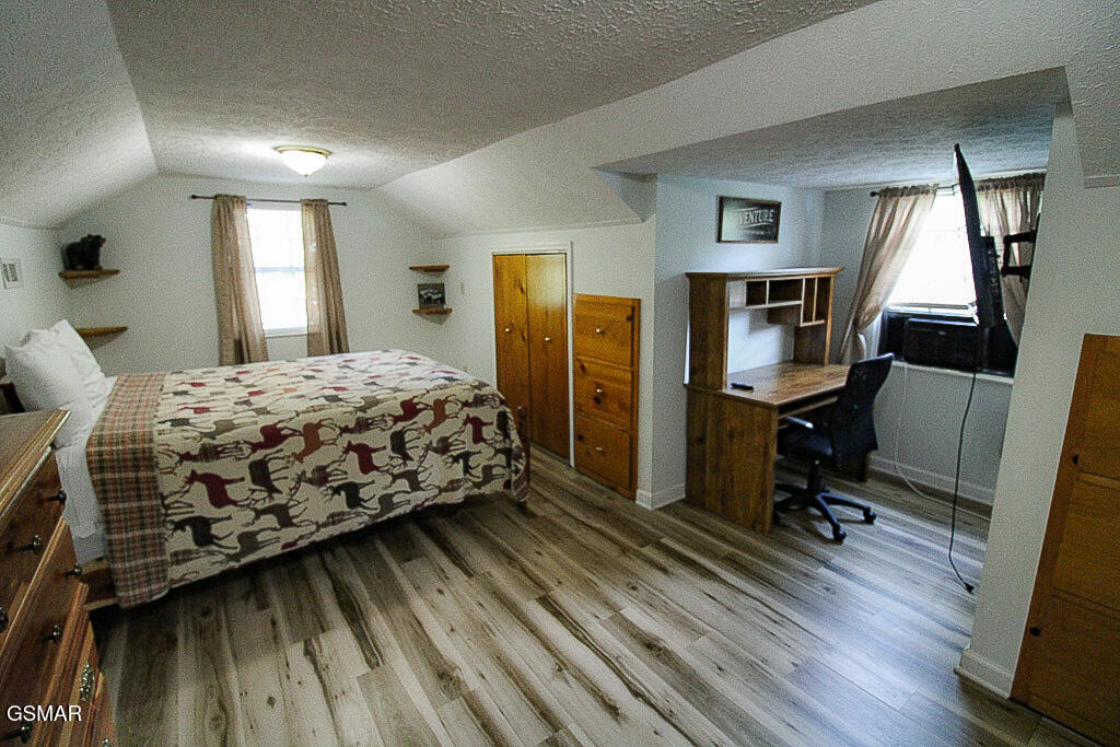 898 Lake View Loop Sevierville TN 37876