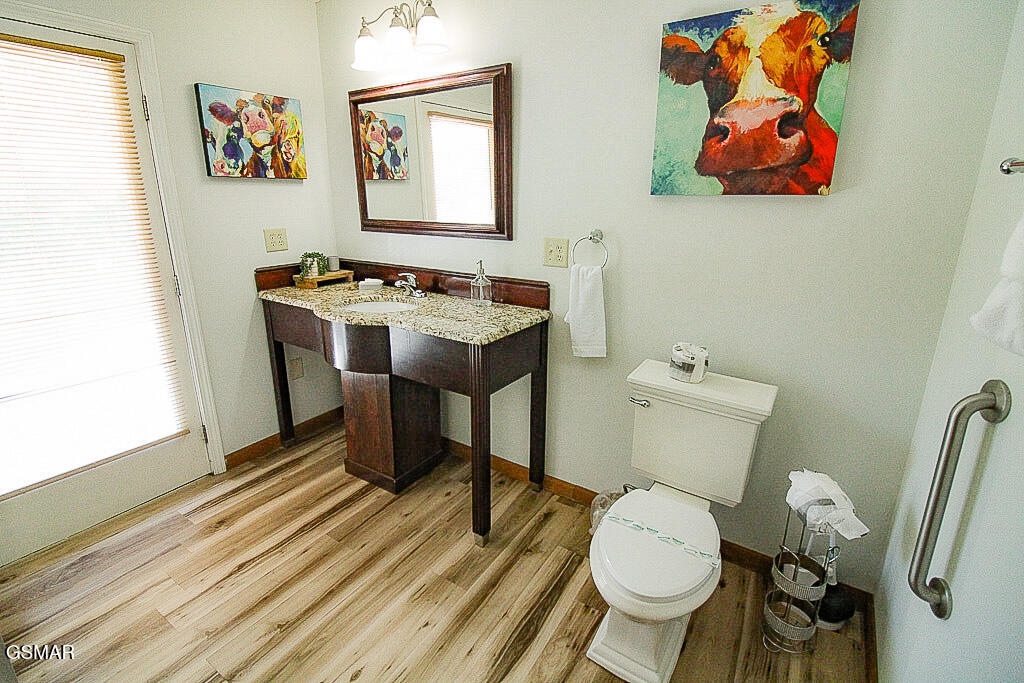 898 Lake View Loop Sevierville TN 37876