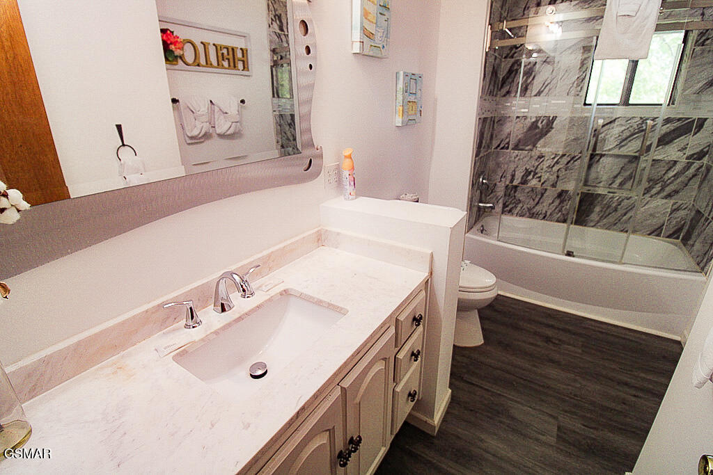 898 Lake View Loop Sevierville TN 37876