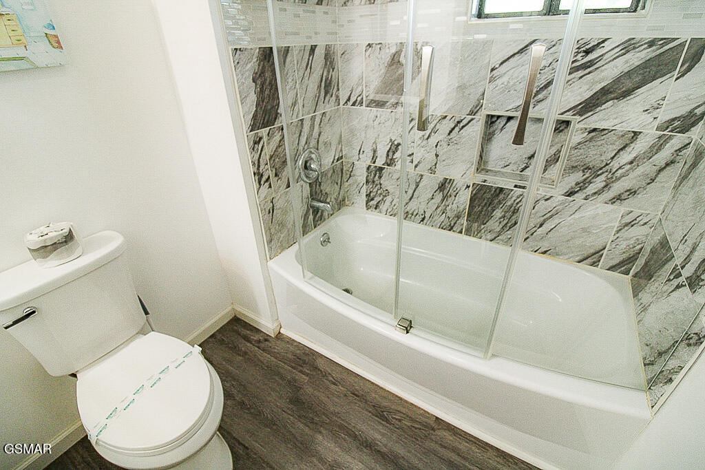 898 Lake View Loop Sevierville TN 37876