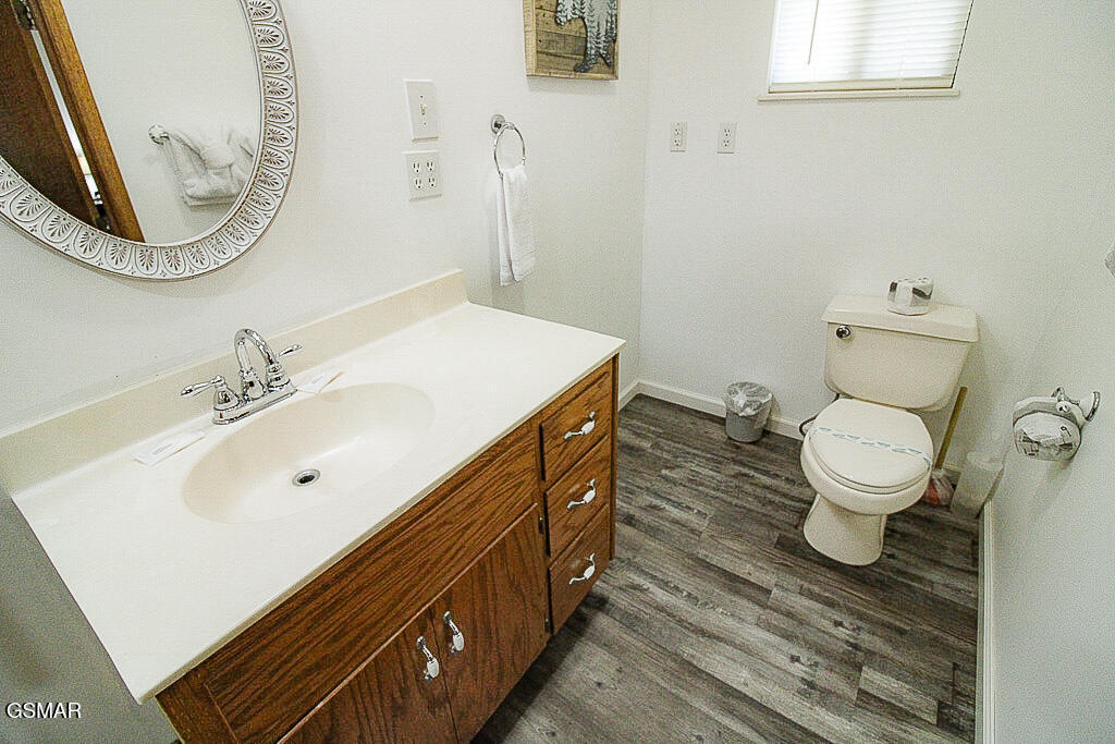 898 Lake View Loop Sevierville TN 37876