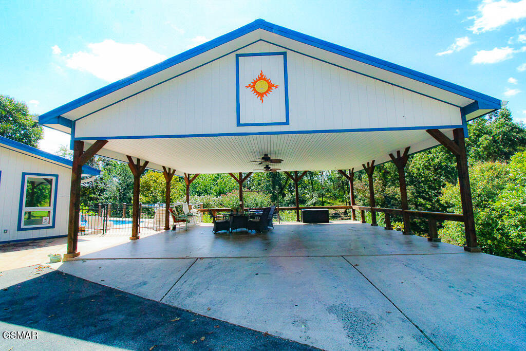 898 Lake View Loop Sevierville TN 37876