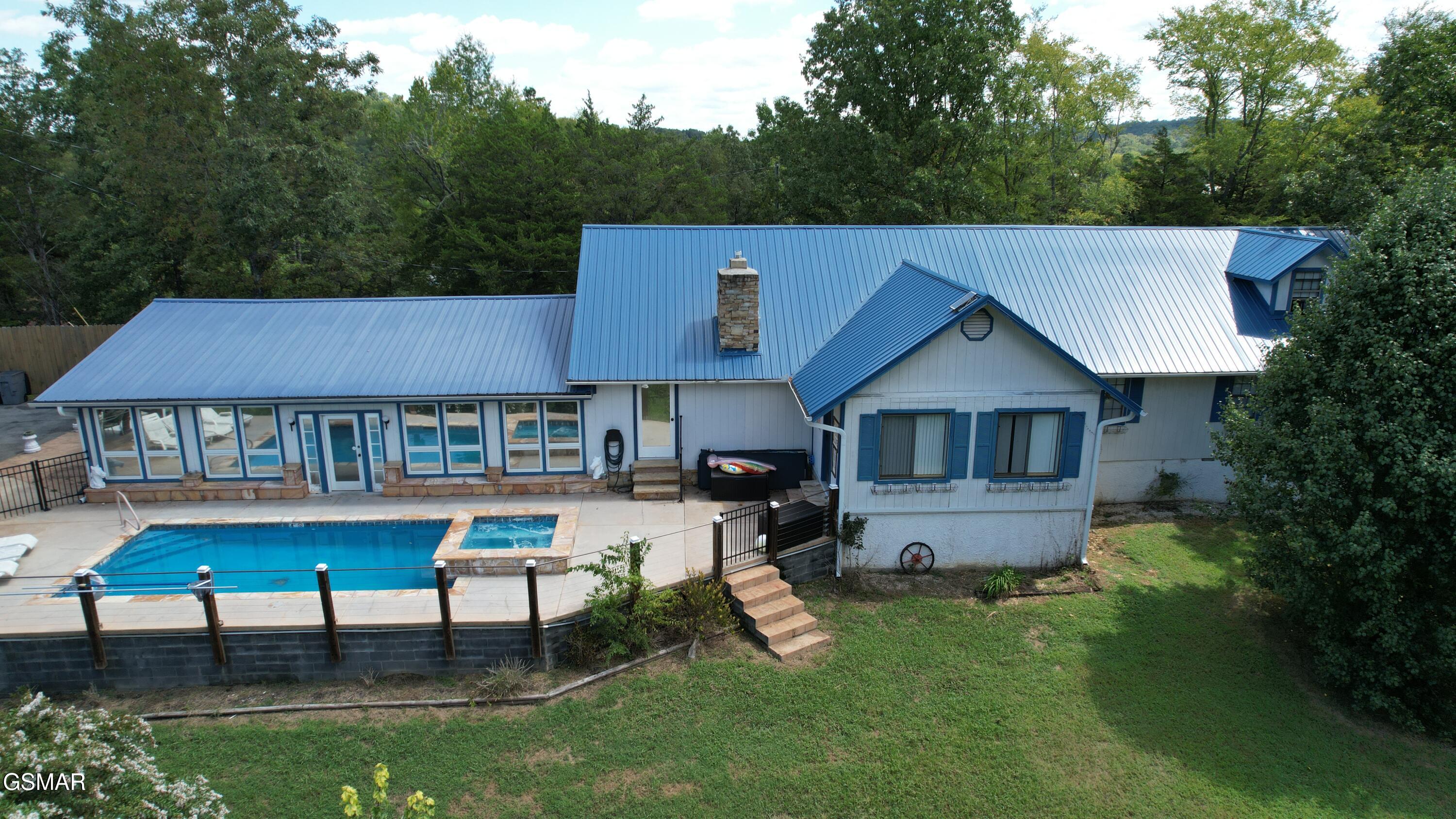 898 Lake View Loop Sevierville TN 37876