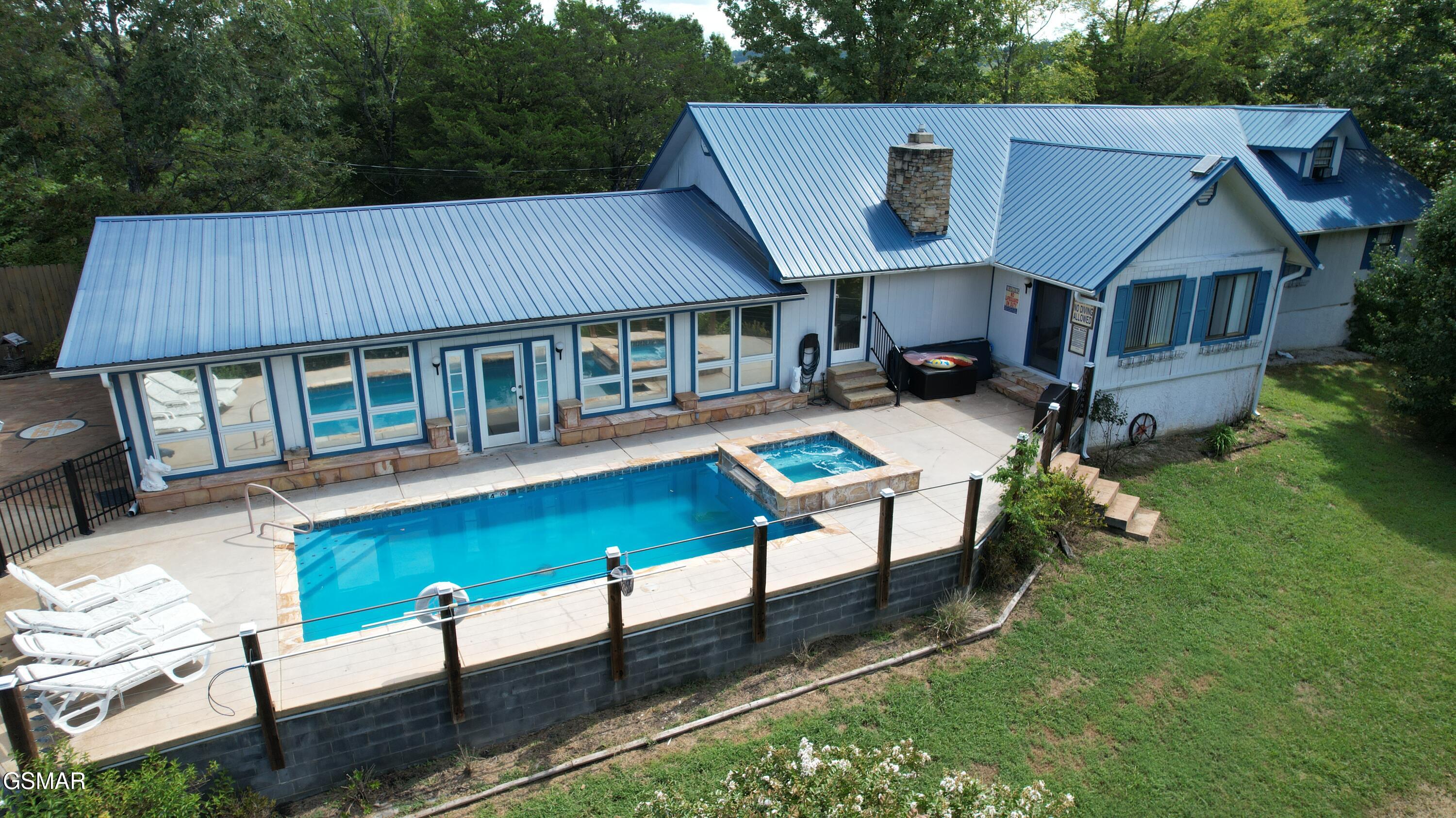 898 Lake View Loop Sevierville TN 37876