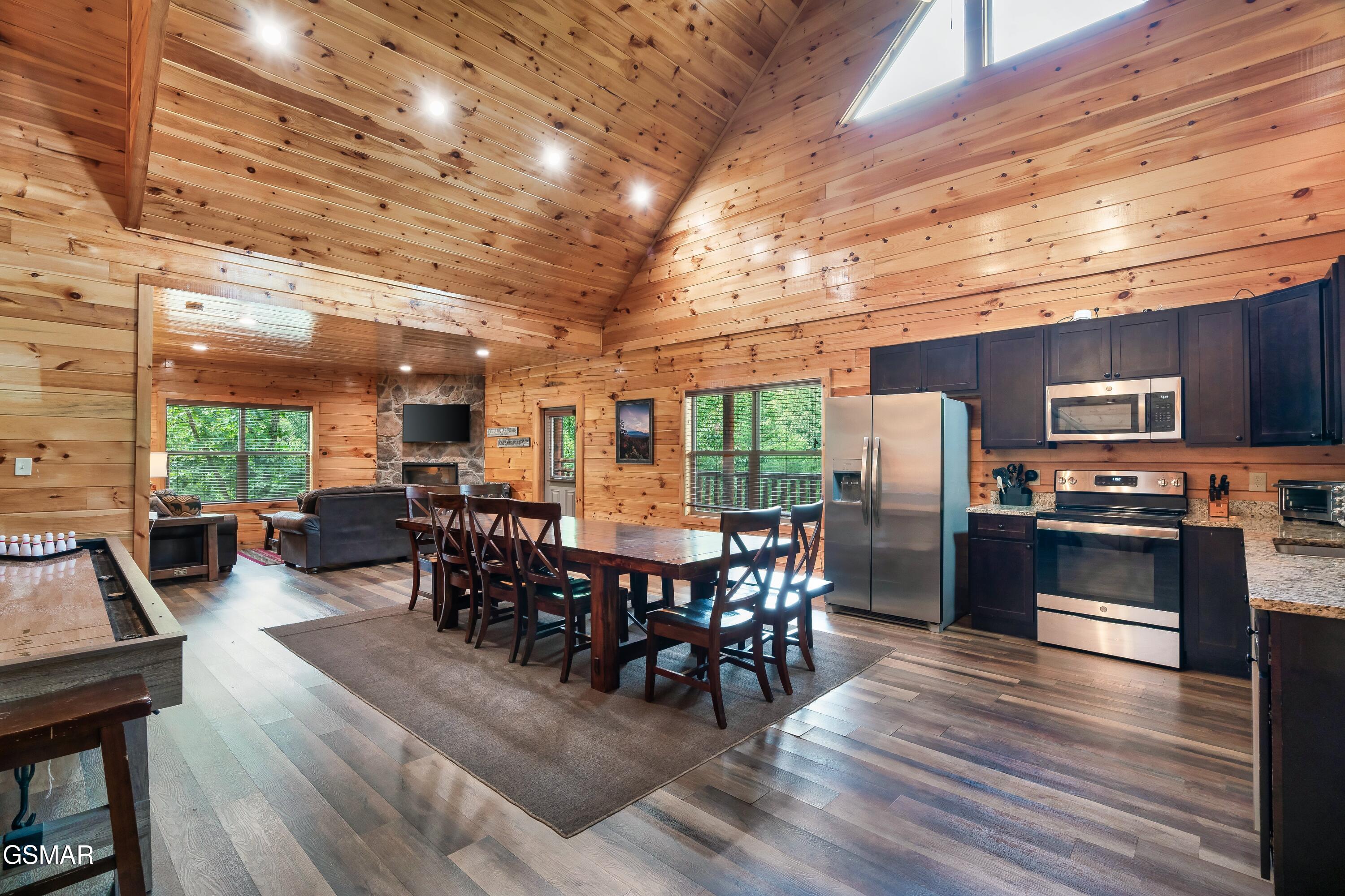 2180 Bear Haven Way Sevierville TN 37862