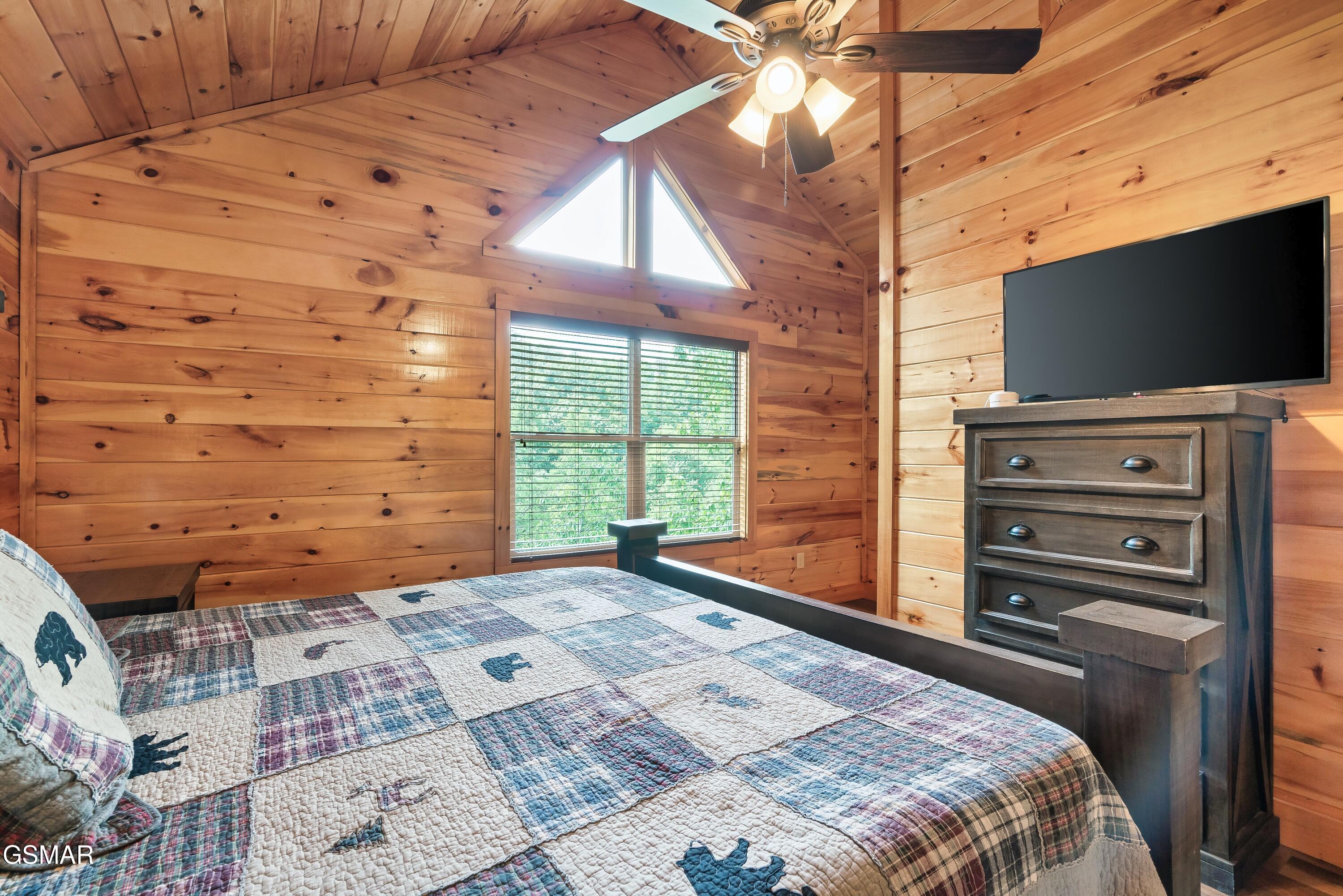 2180 Bear Haven Way Sevierville TN 37862