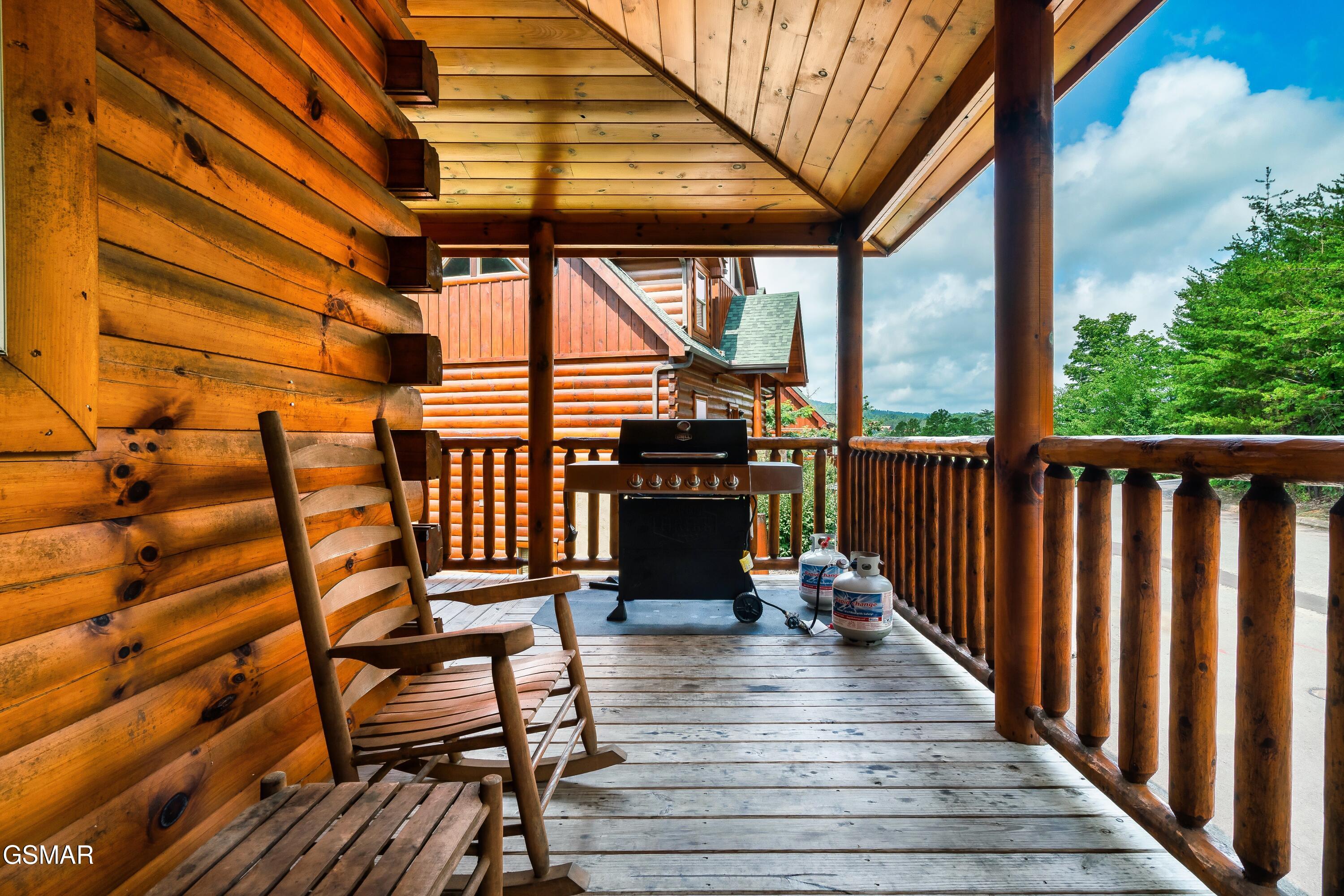 2180 Bear Haven Way Sevierville TN 37862