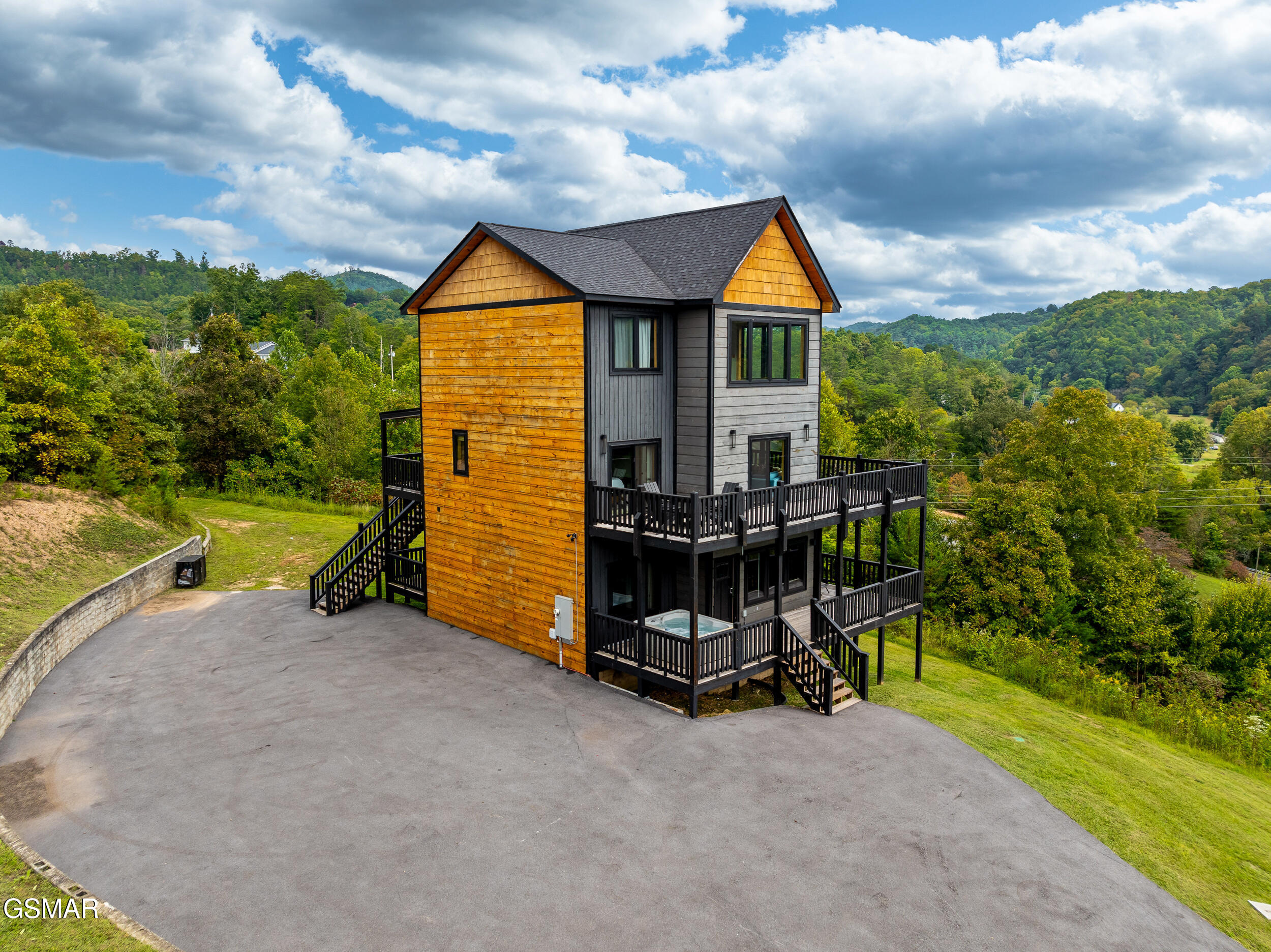 1279 Upper Middle Creek Road Sevierville TN 37876