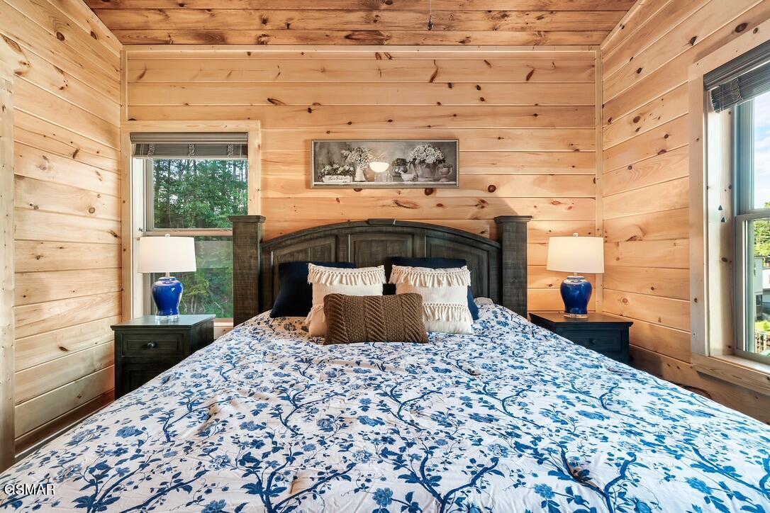 576 Dollywood Lane Pigeon Forge TN 37863