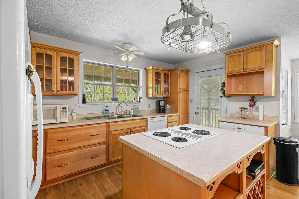 3640 Vixen Way Cosby TN 37722