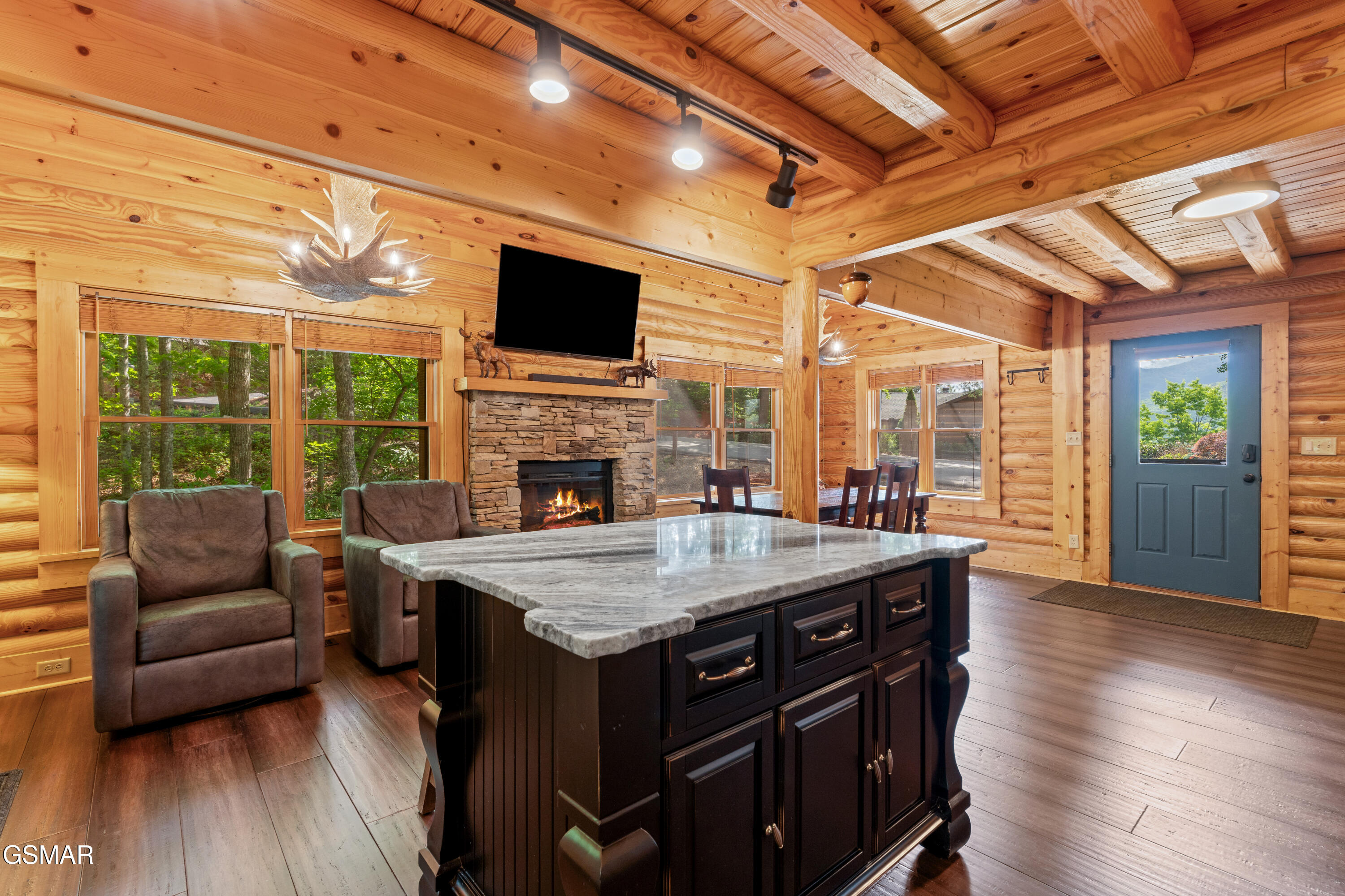503 Deer Path Lane Gatlinburg TN 37738