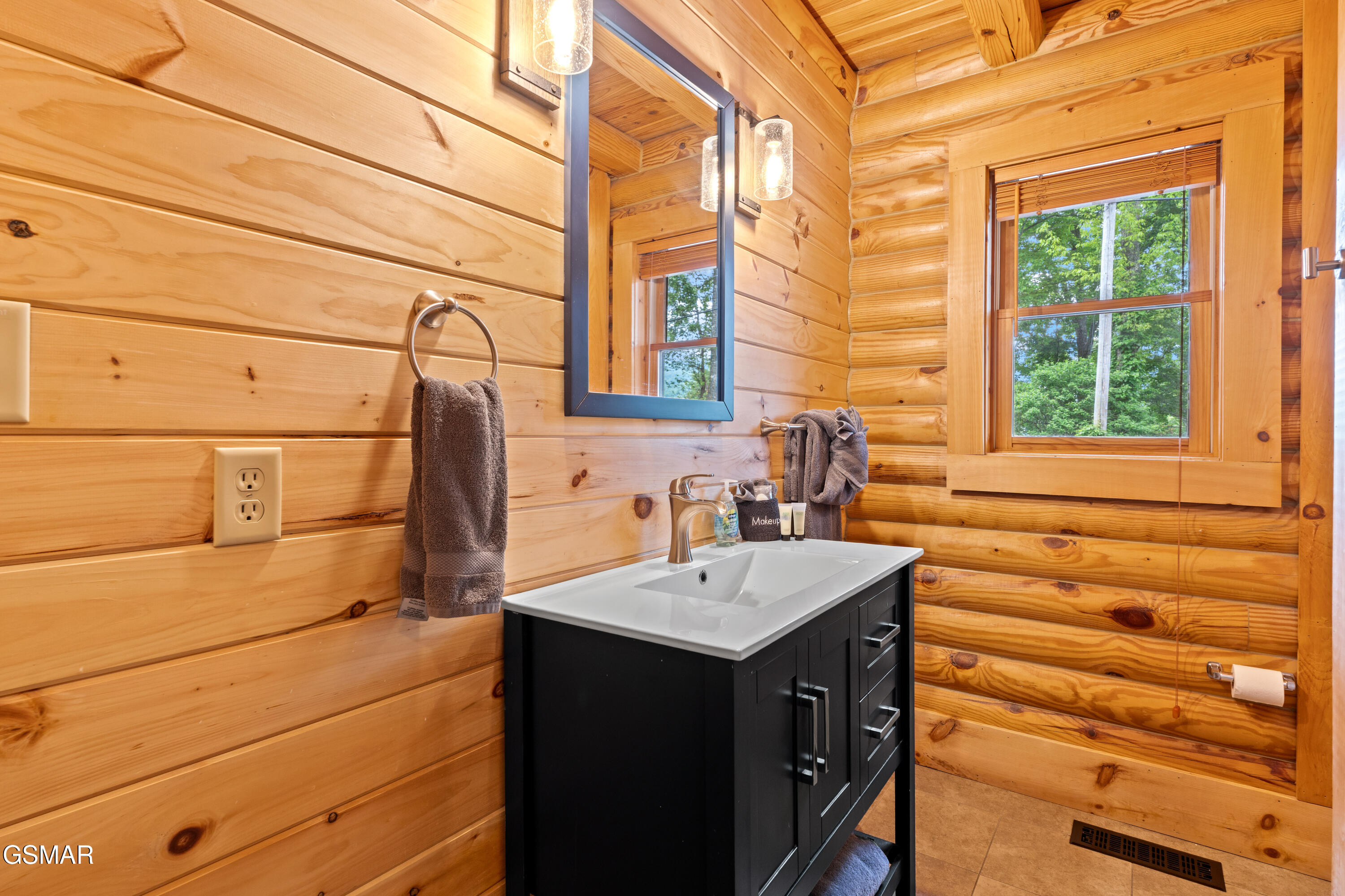 503 Deer Path Lane Gatlinburg TN 37738