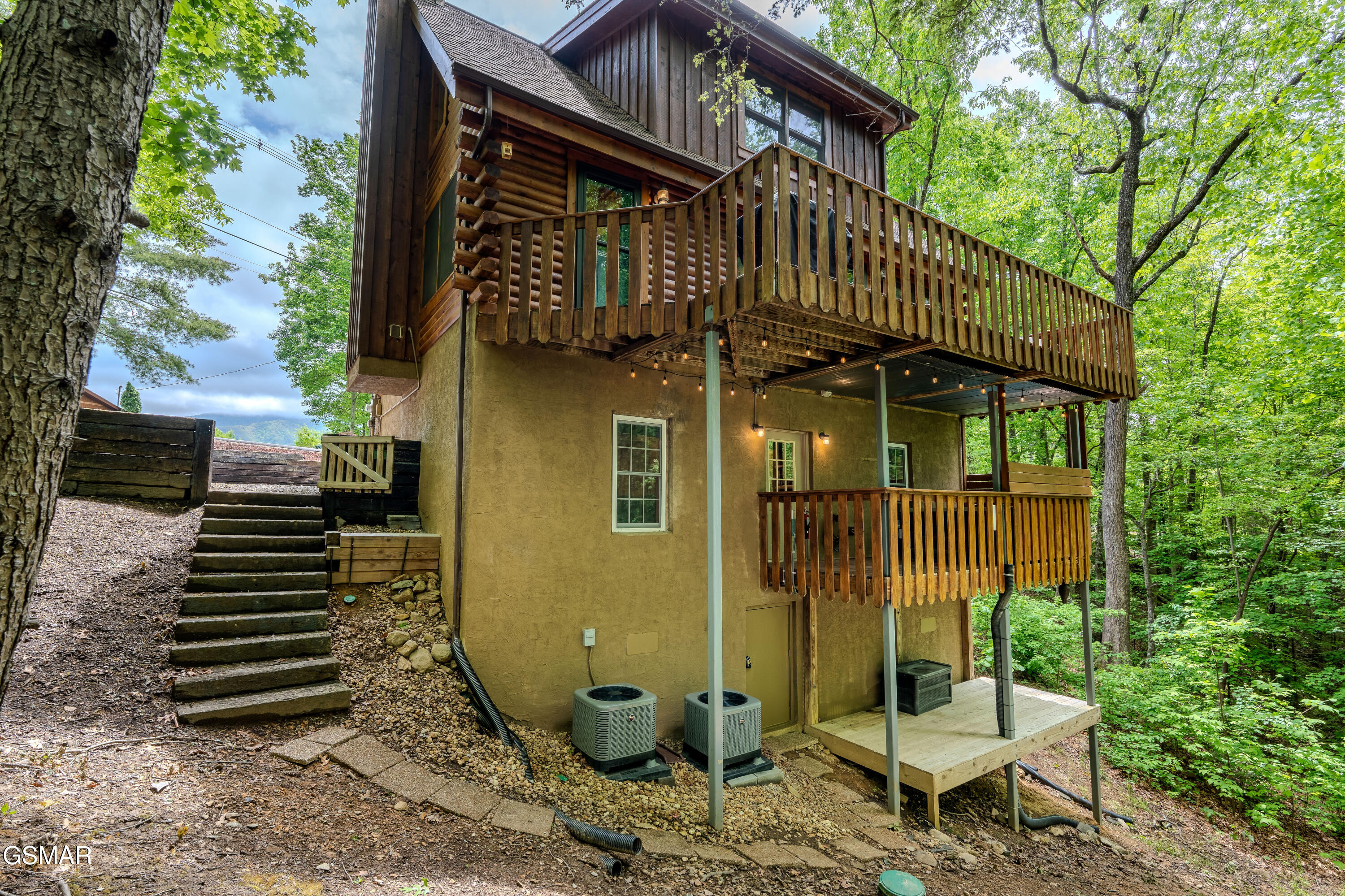 503 Deer Path Lane Gatlinburg TN 37738