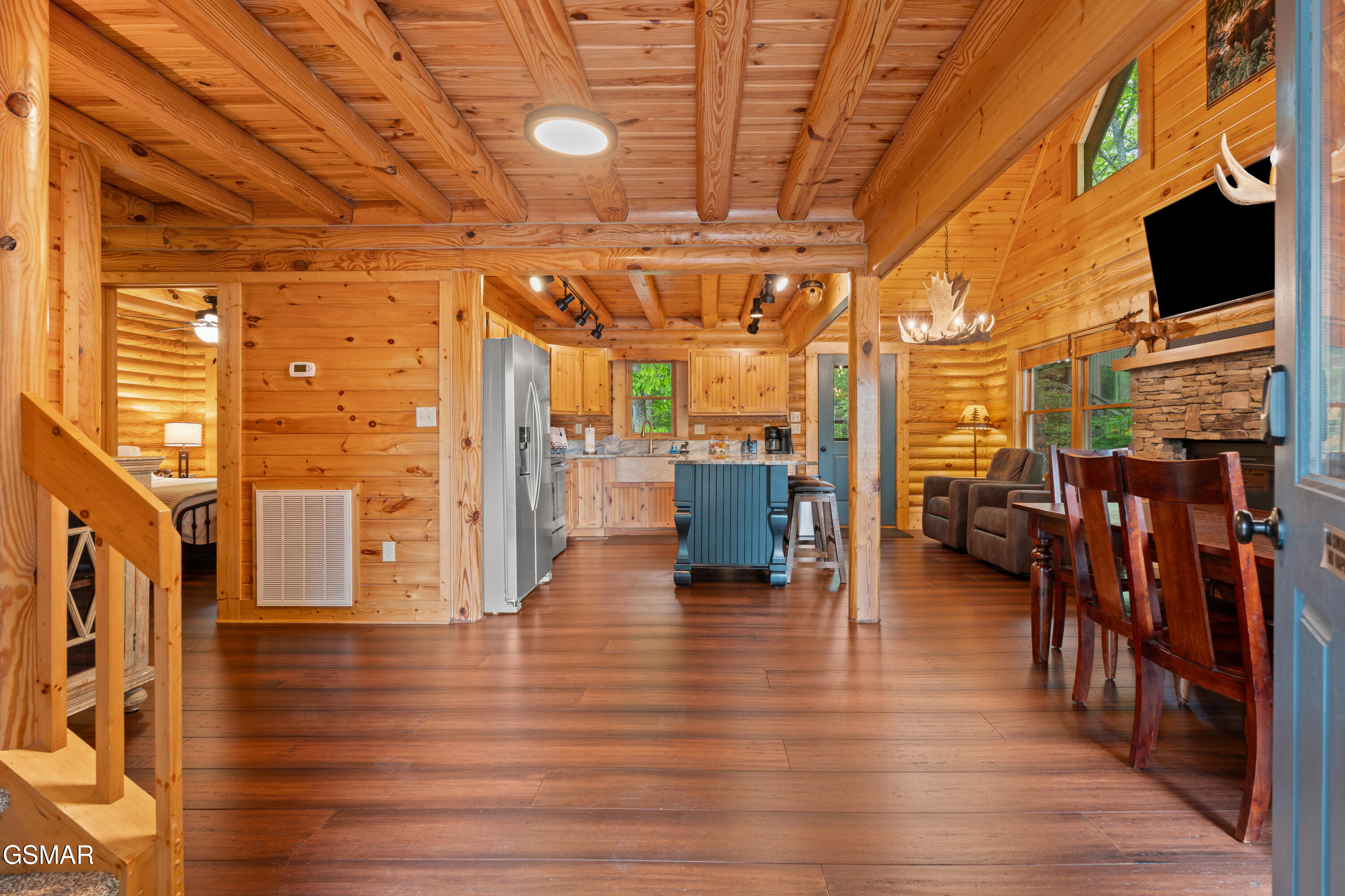 503 Deer Path Lane Gatlinburg TN 37738