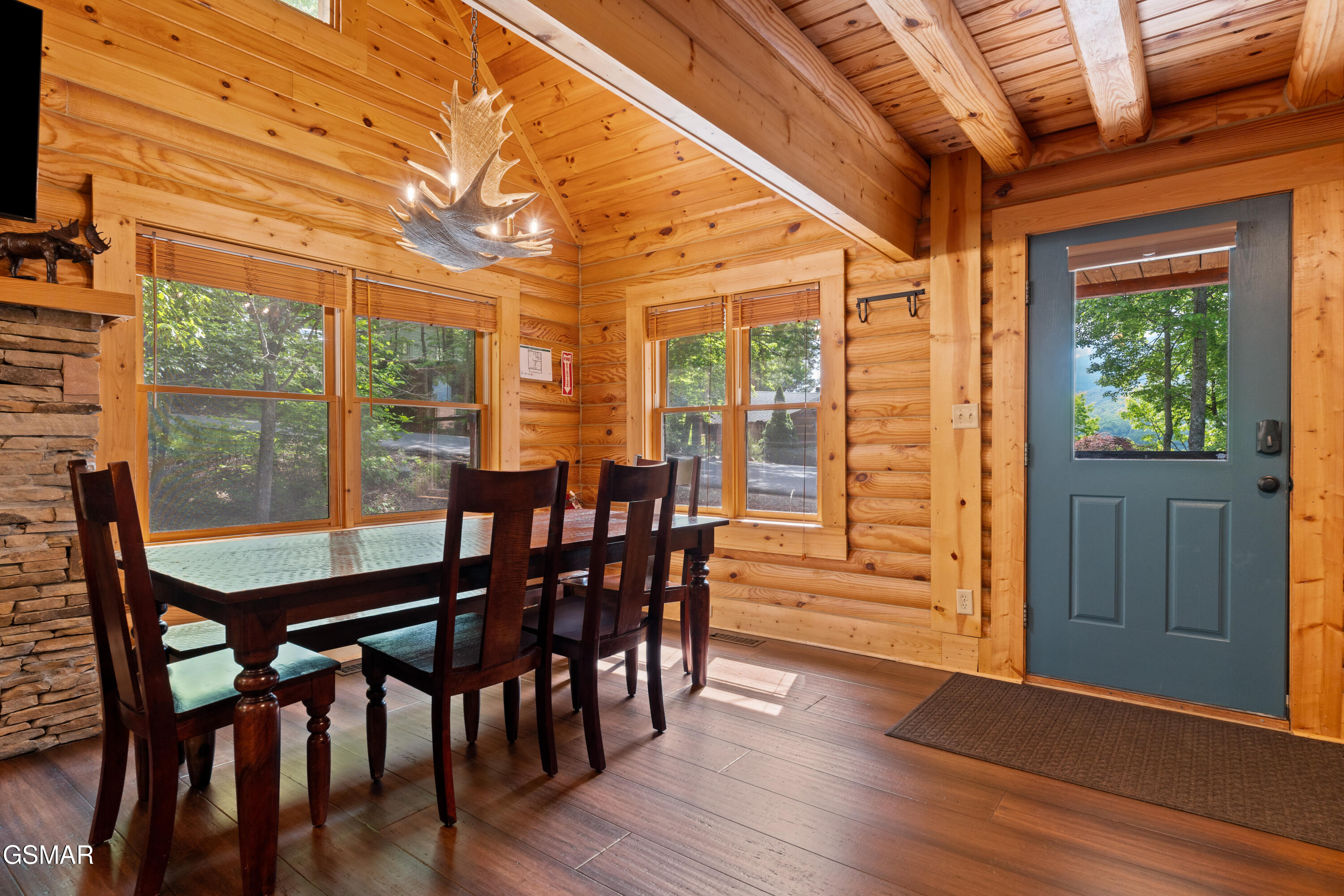 503 Deer Path Lane Gatlinburg TN 37738