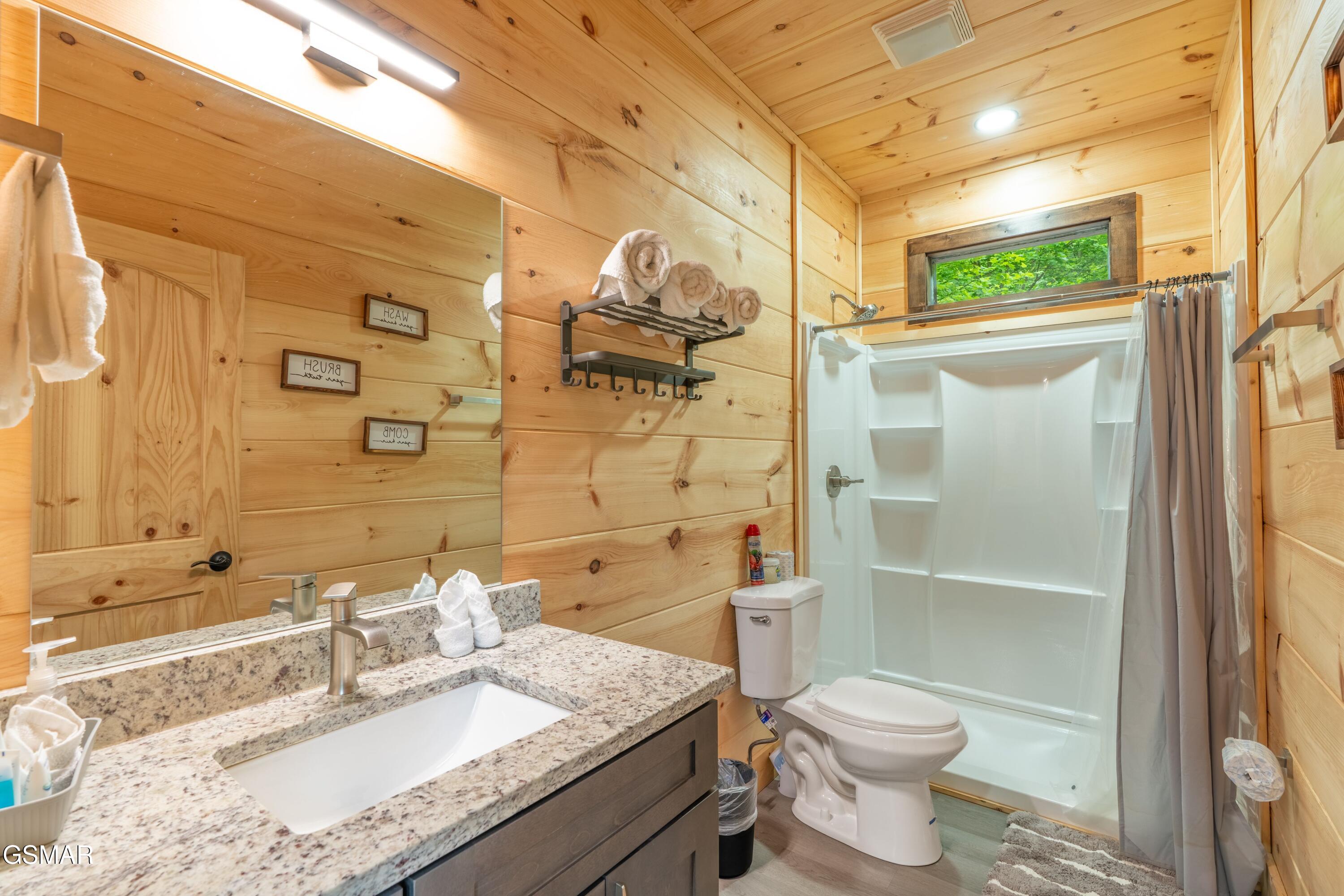 111 Little Round Top Lane Townsend TN 37882