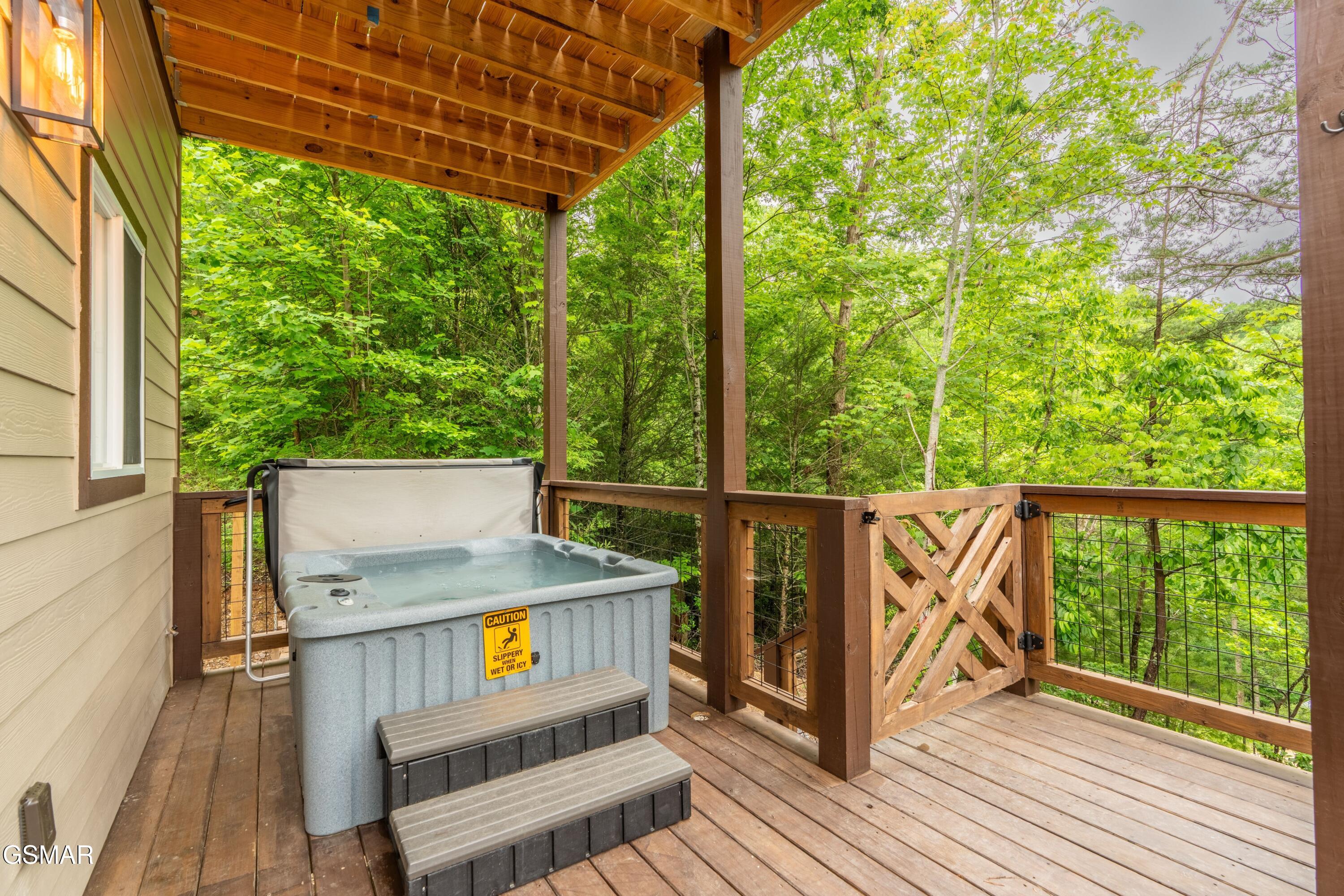 111 Little Round Top Lane Townsend TN 37882