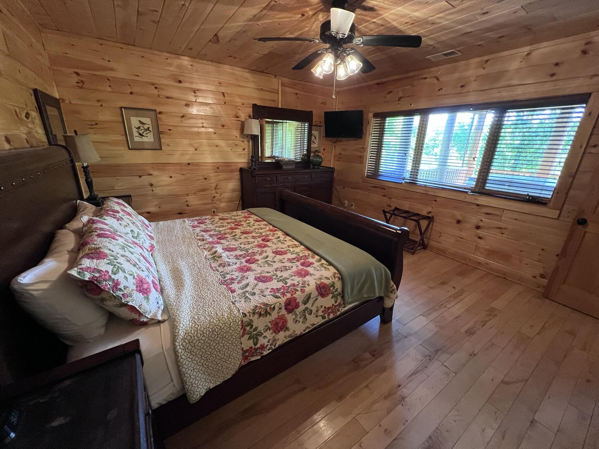 618 Big Bear Ridge Road Gatlinburg TN 37738