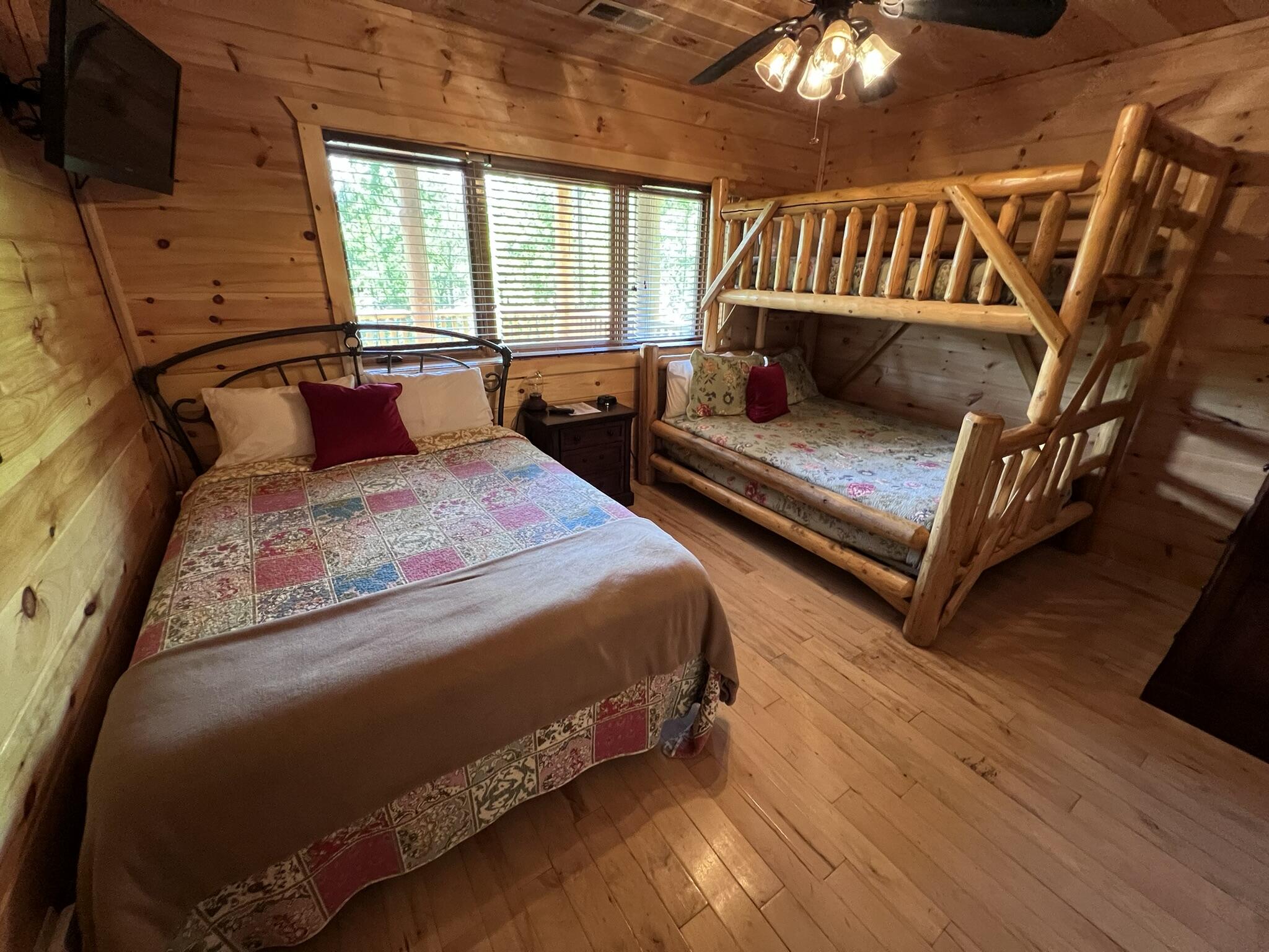 618 Big Bear Ridge Road Gatlinburg TN 37738