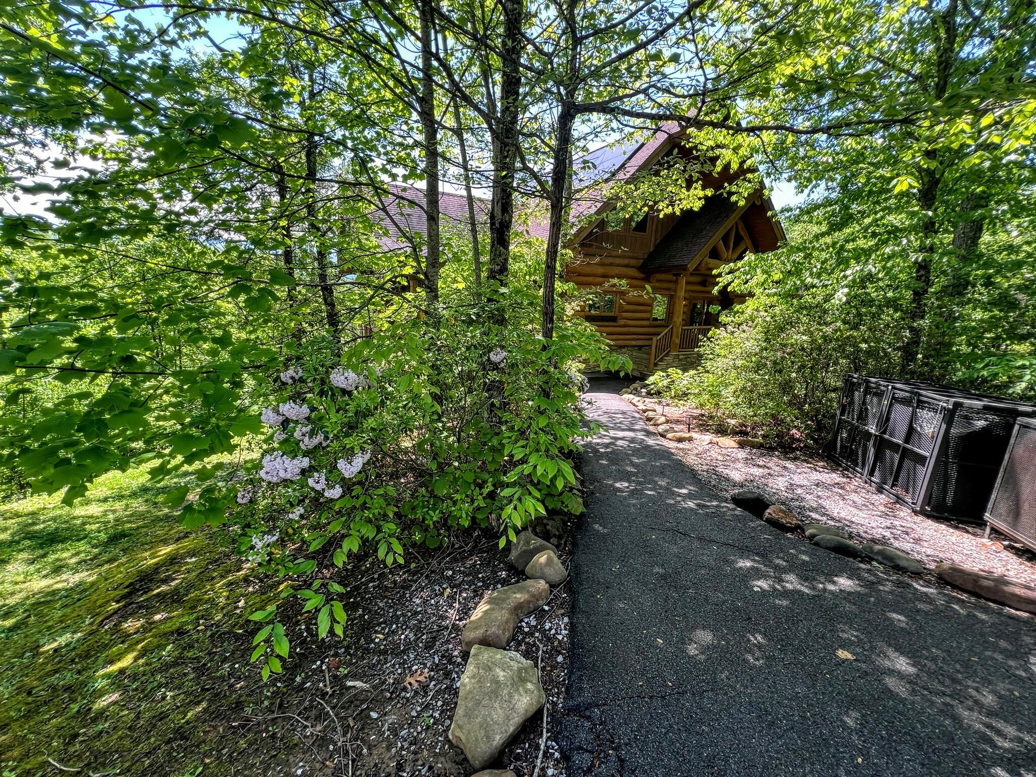 618 Big Bear Ridge Road Gatlinburg TN 37738