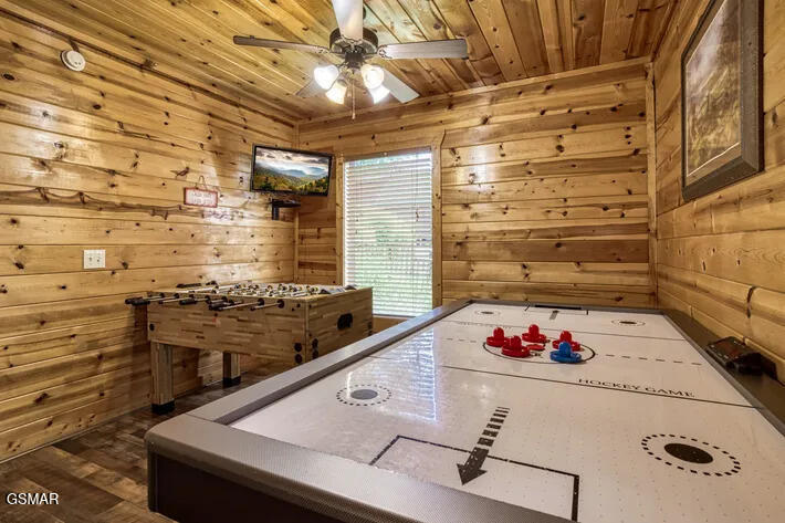 2251 Upper Middle Creek Road Sevierville TN 37876