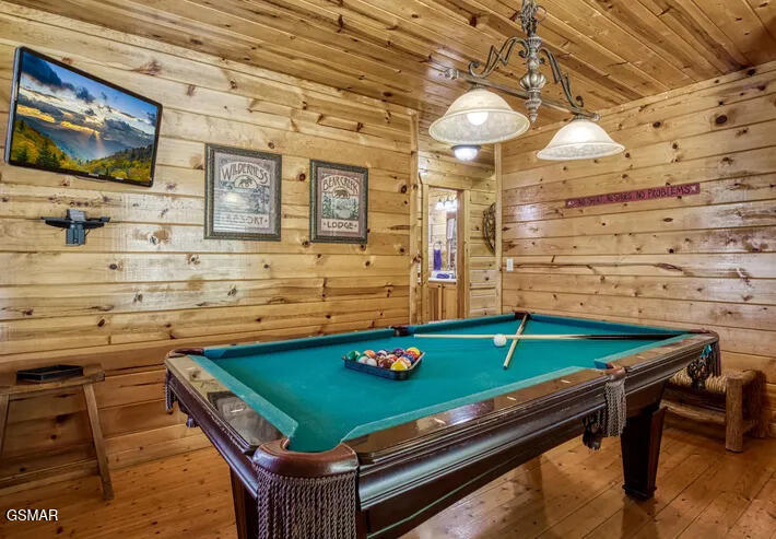 2251 Upper Middle Creek Road Sevierville TN 37876