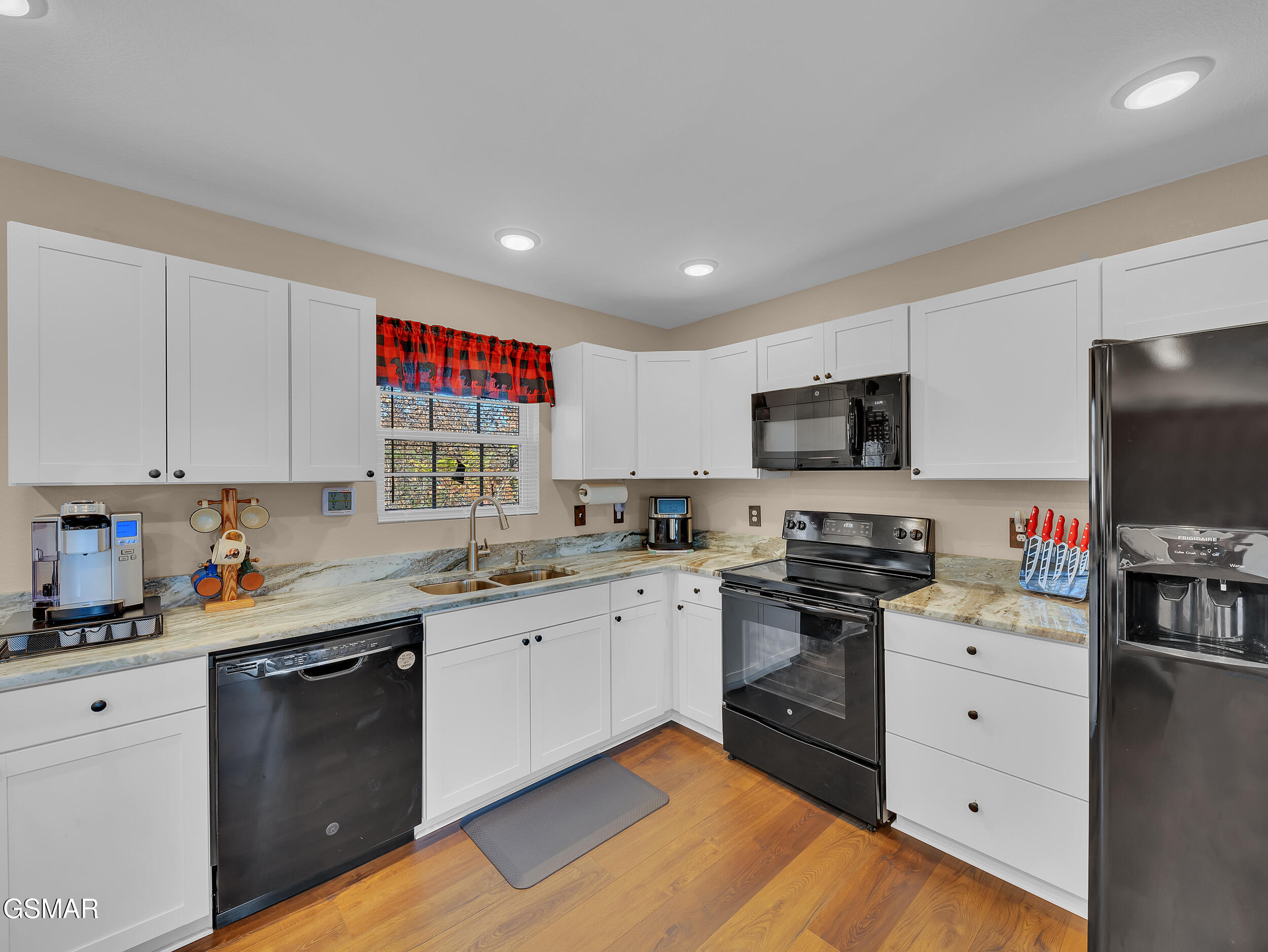 1044 Lake Smoky Road Sevierville TN 37876