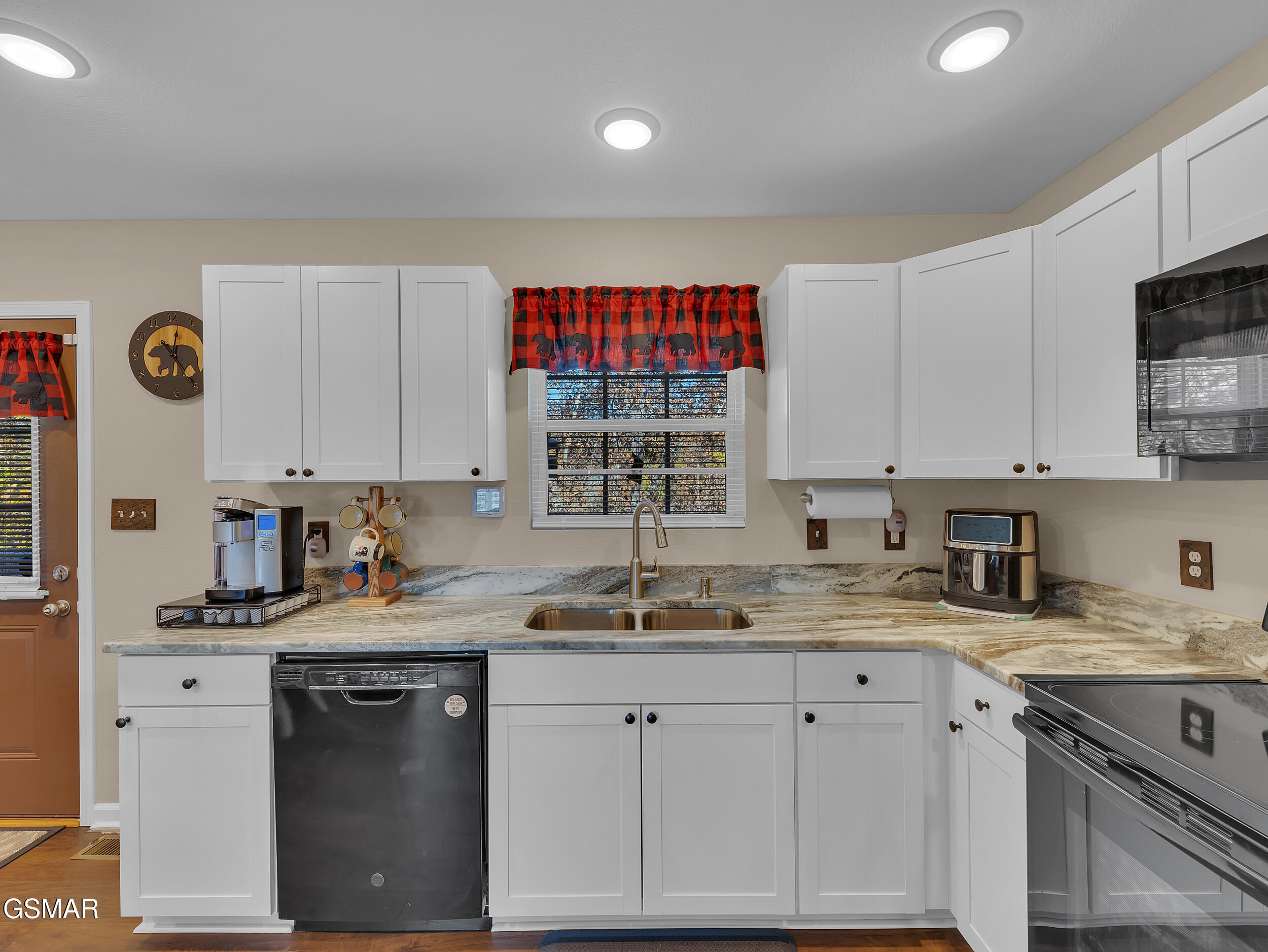 1044 Lake Smoky Road Sevierville TN 37876